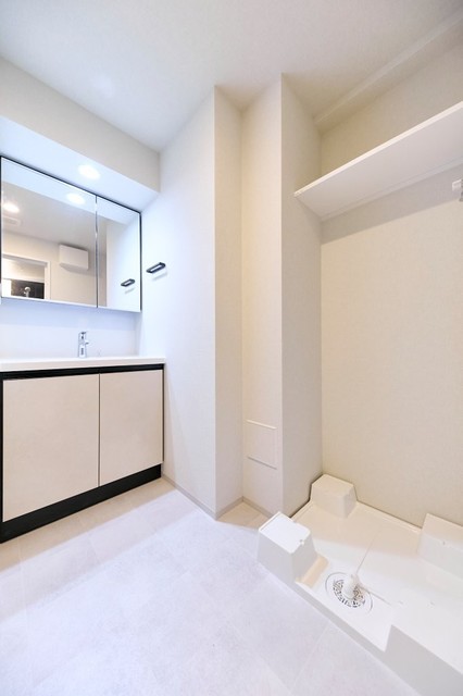 洗面設備　※写真は同タイプ住戸です。