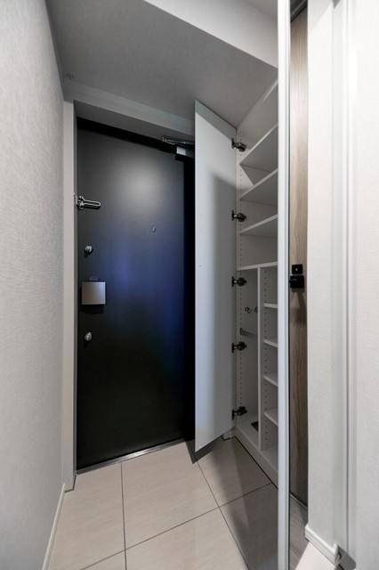 玄関　※写真は同タイプ住戸です。