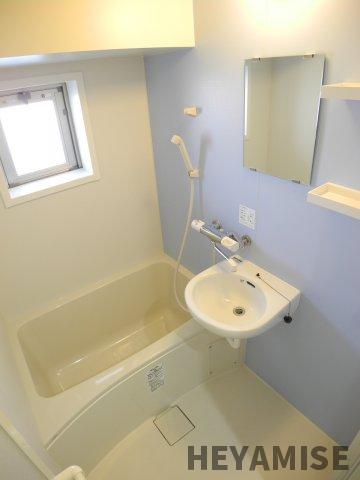 洗面設備　※同間取りの別のお部屋の写真です※