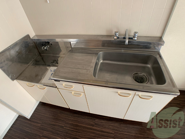 キッチン　流し場も広く洗い物もはかどりそうですね。