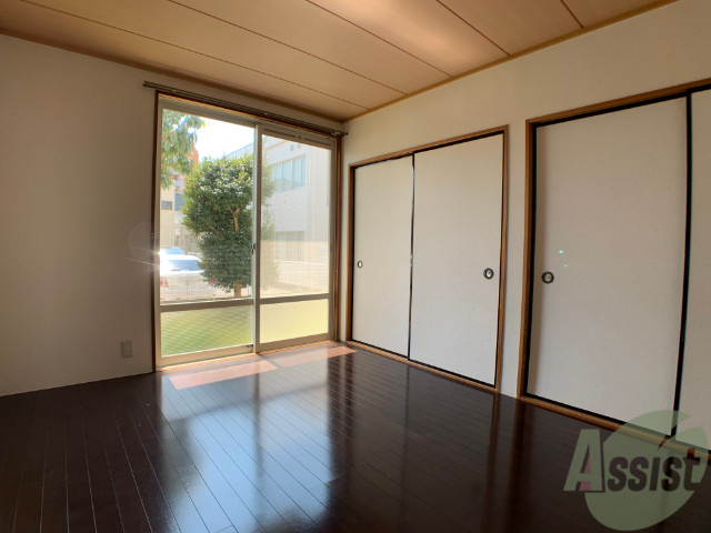 その他部屋・スペース　寝室のフローリングもオシャレできれいですね。