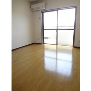 居室・リビング　エアコン付きで一年中快適（同建物別室の画像です）