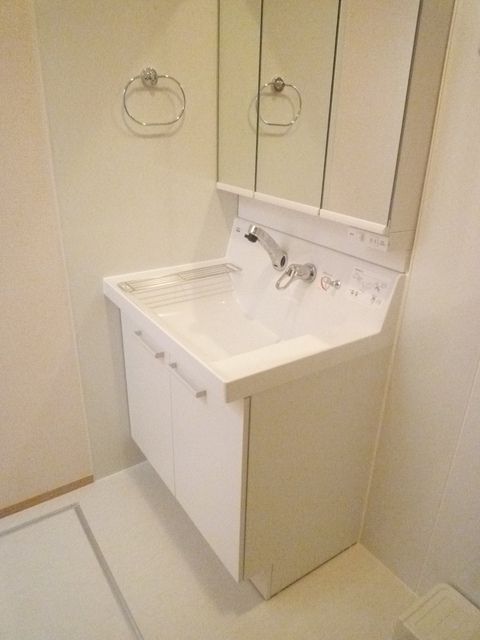 洗面設備　★★人気の洗髪化粧台★★