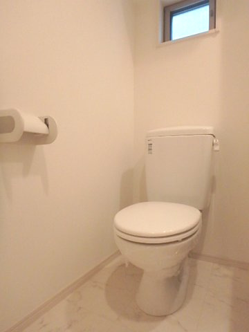 トイレ　落ち着いたトイレです