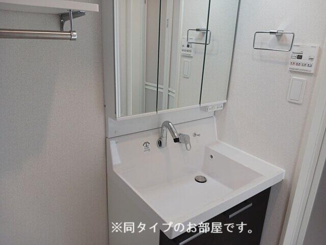 洗面設備　同仕様