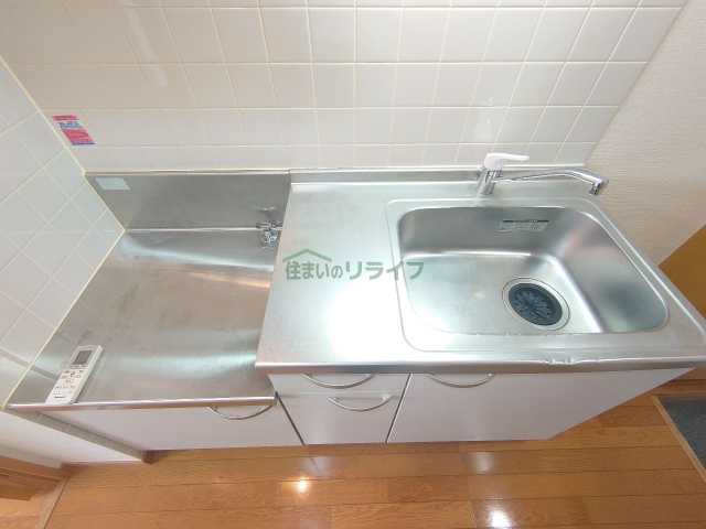 キッチン　※参考写真です。同じ間取りの別部屋になります。