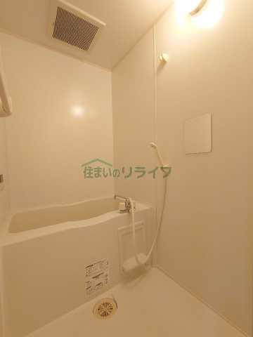 バス・シャワールーム　※参考写真です。同じ間取りの別部屋になります。