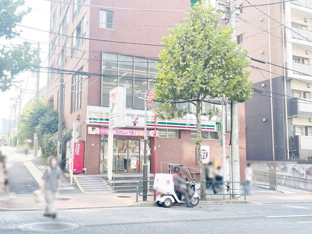 コンビニ　セブンイレブン 高田馬場１丁目店（コンビニ）まで10m