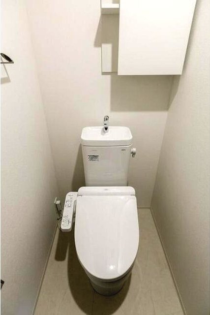 トイレ　温水洗浄便座完備