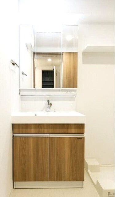 洗面設備　人気の独立洗面所