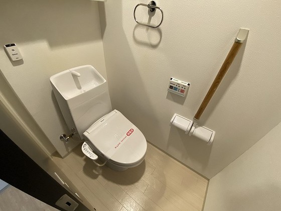 トイレ　※別部屋の写真です