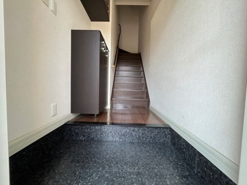 玄関　図面と現状に相違がある場合には現状を優先