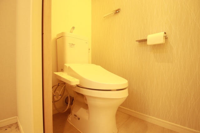 トイレ　※別室の参考写真の為、現況優先です。