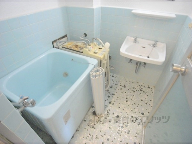 バス・シャワールーム　バス