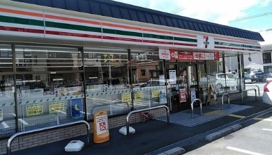 コンビニ　セブンイレブン京都太秦下刑部町店（コンビニ）まで249m
