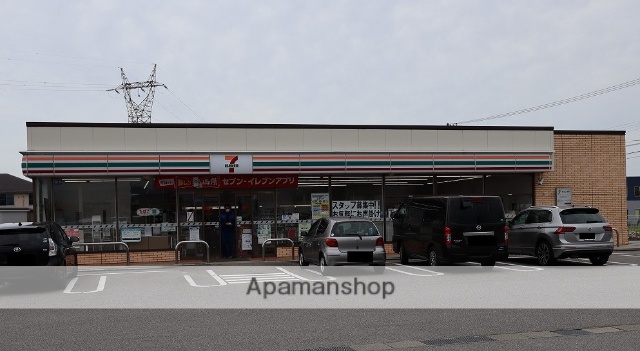 コンビニ　セブンイレブン（コンビニ）まで1770m