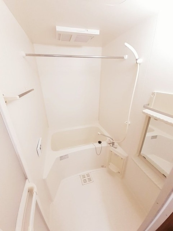 バス・シャワールーム　図面と現状に相違がある場合には現状を優先