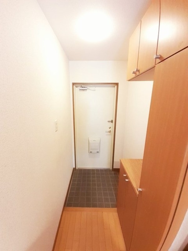 玄関　図面と現状に相違がある場合には現状を優先