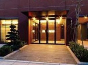 エントランス　ゆとりのあるエントランスです