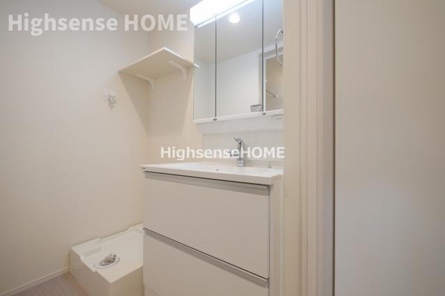 洗面設備　脱衣スペースもあります