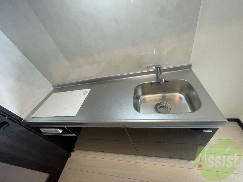 キッチン　キッチンはシステムキッチンになっております。