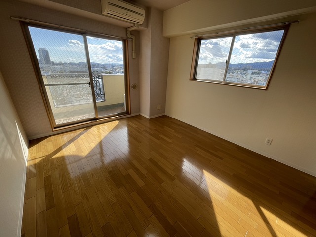 居室・リビング　１００１号室参考