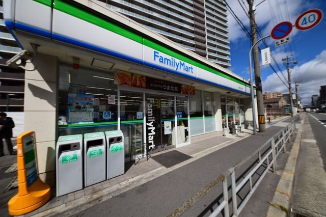 コンビニ　ファミリーマート 大淀北一丁目店（コンビニ）まで586m