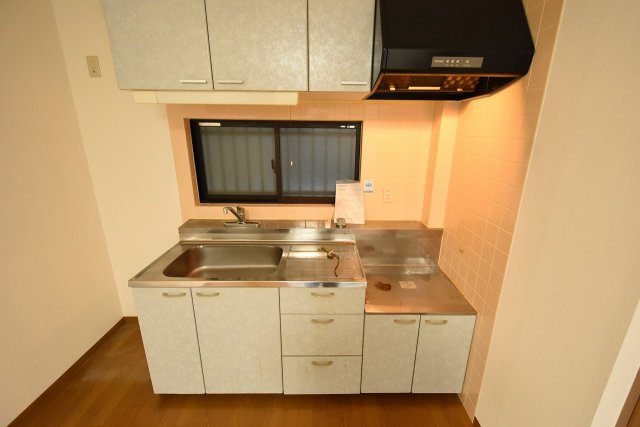 キッチン　壁付けキッチンでスペースを有効活用できます！