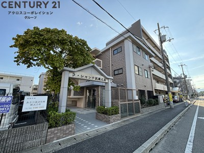 建物外観　防犯カメラ付きでセキュリティ安心！