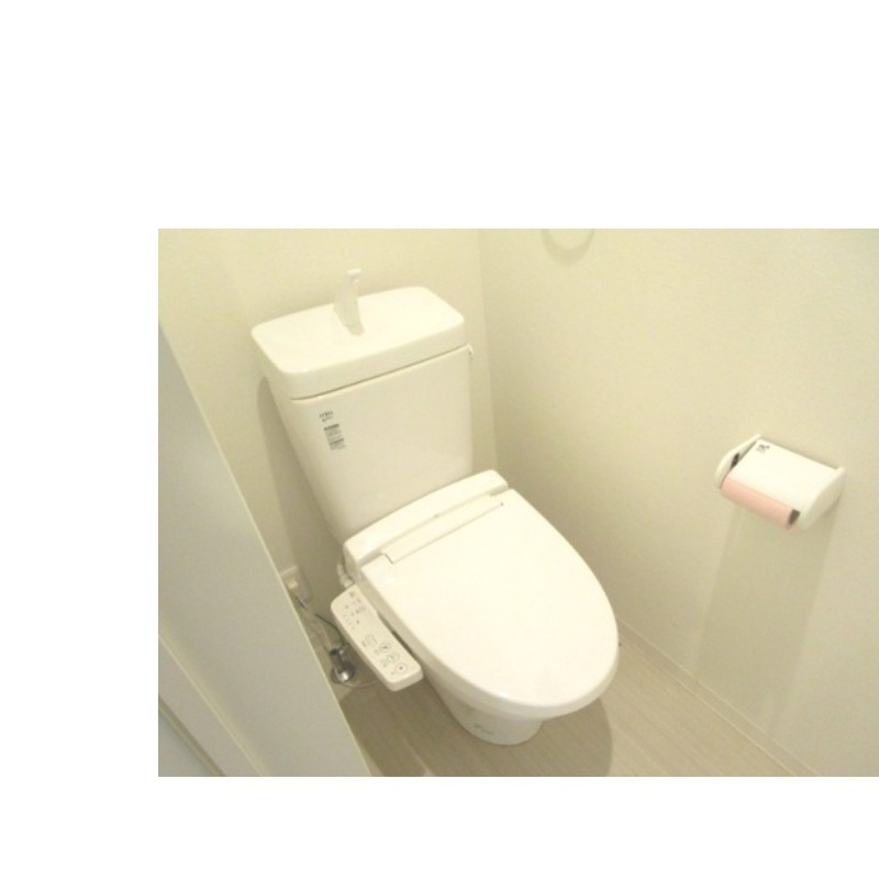 トイレ　冬場も安心の温水洗浄便座！