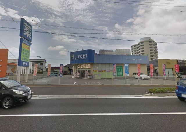 ドラックストア　ココカラファインドラッグストアライフォート手柄店（ドラッグストア）まで500m