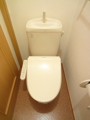 トイレ　清潔感のあるトイレです