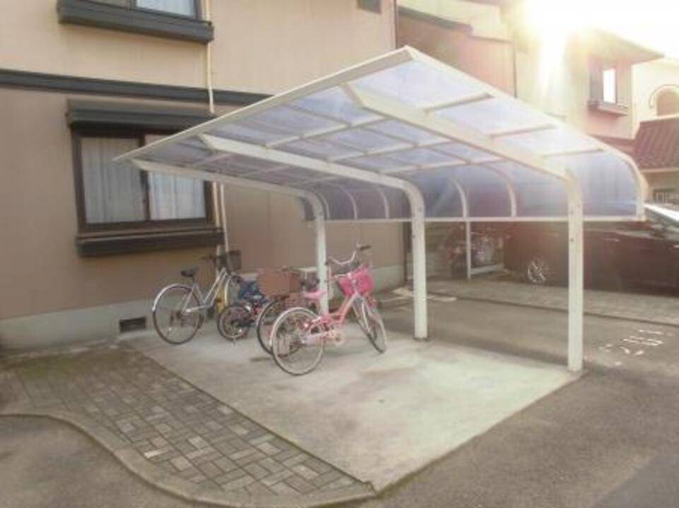 駐車場　駐輪場