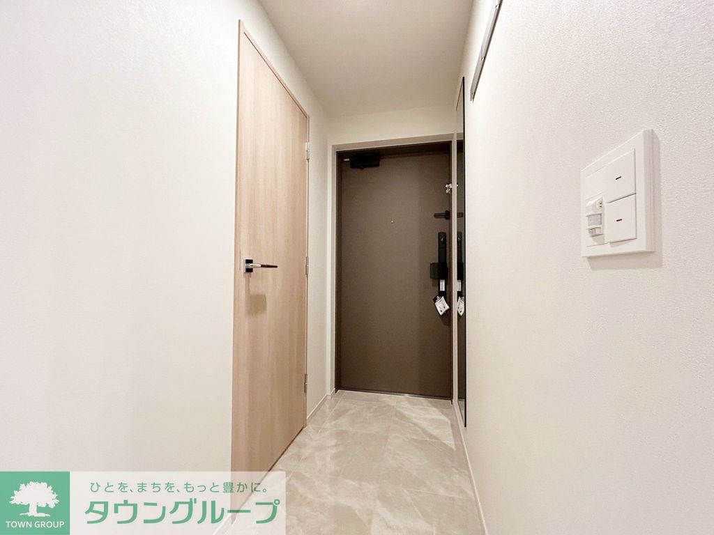 玄関　お部屋探しは株式会社　タウンハウジング　までお気軽にお問合…
