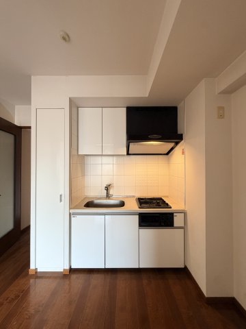 キッチン　ガスコンロ２口・グリル付のシステムキッチン