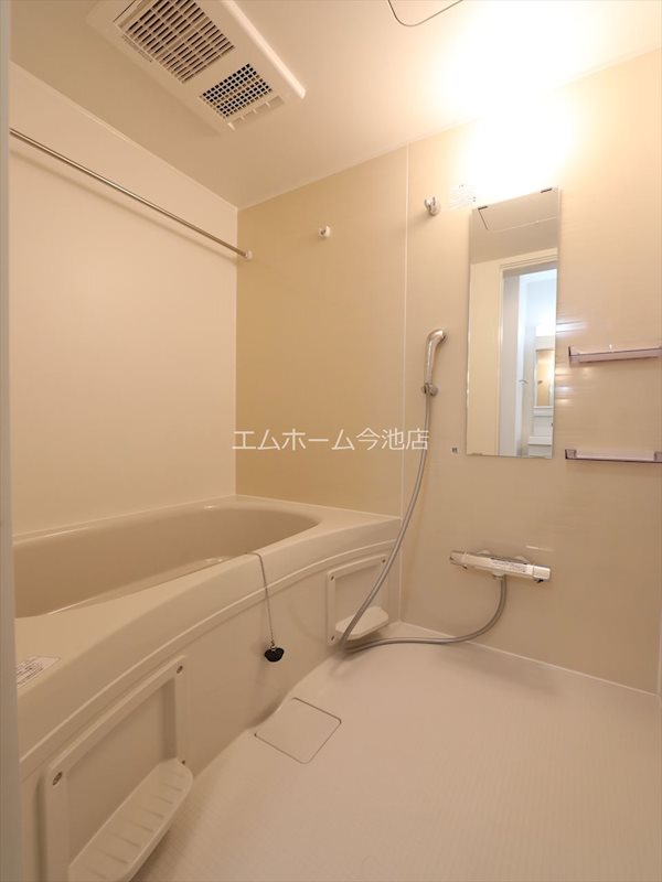 バス・シャワールーム　追い焚き浴室暖房乾燥機能付バス