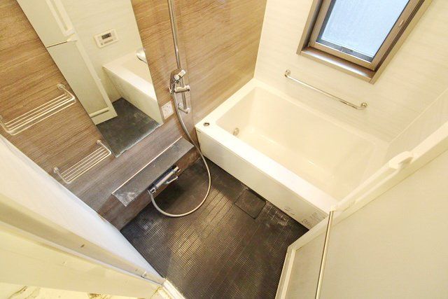 バス・シャワールーム　バス