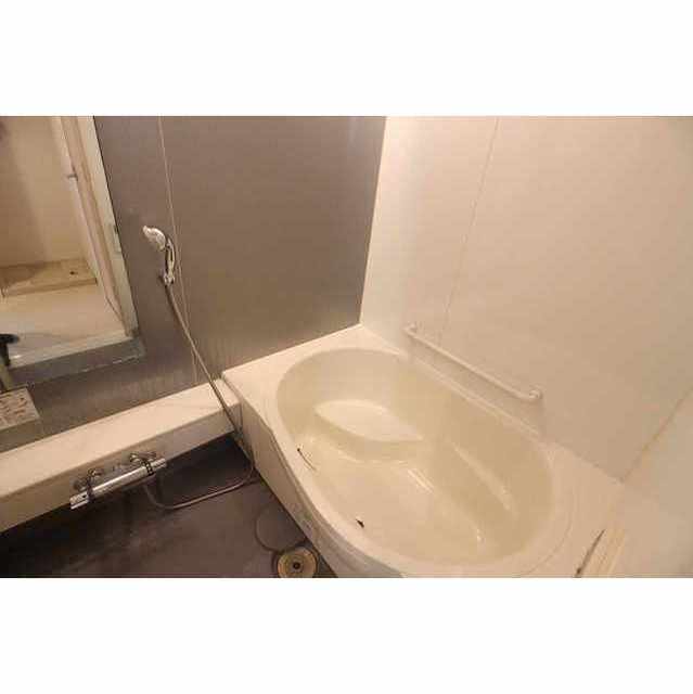 バス・シャワールーム　写真は同タイプ住居です。