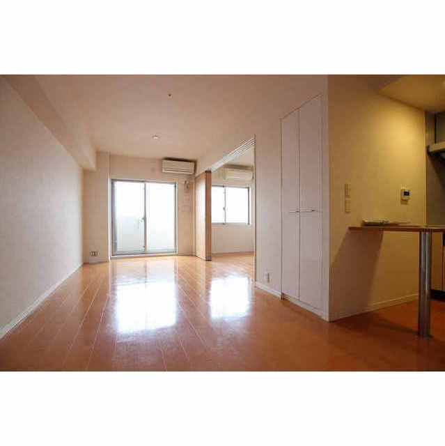 居室・リビング　写真は同タイプ住居です。