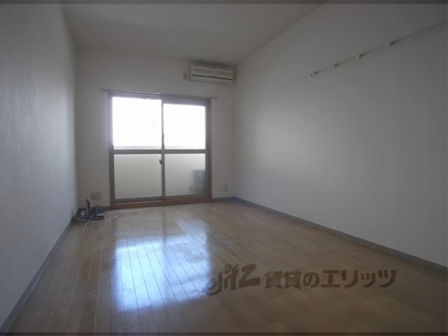 居室・リビング　居室