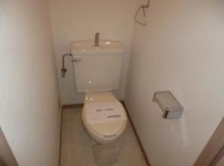 トイレ　別部屋参考写真となります。