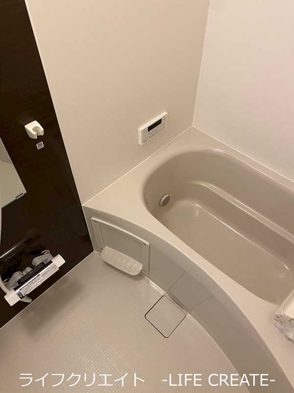 バス・シャワールーム　写真は106号室