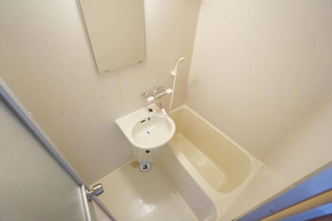 バス・シャワールーム　浴室