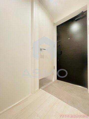 玄関　同マンション別部屋　参考写真