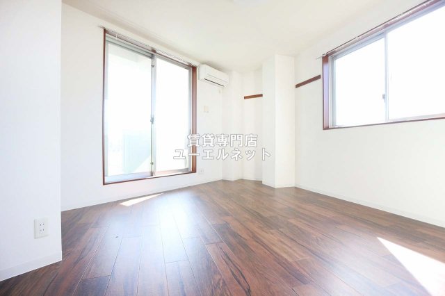 居室・リビング　ゆったりとくつろげる、落ち着きのある居室空間です