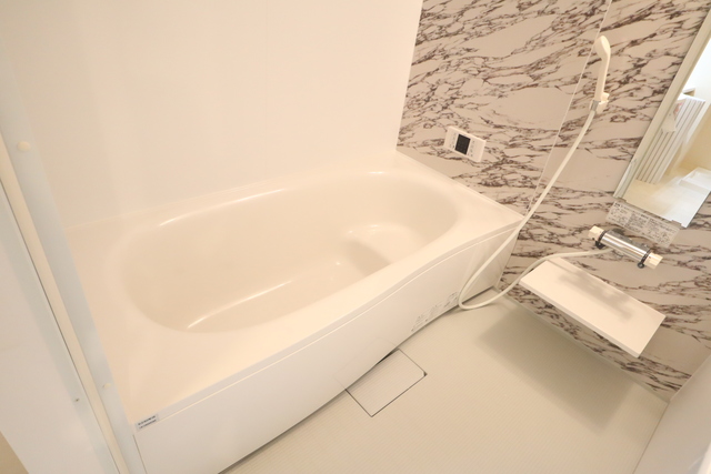 バス・シャワールーム　浴室