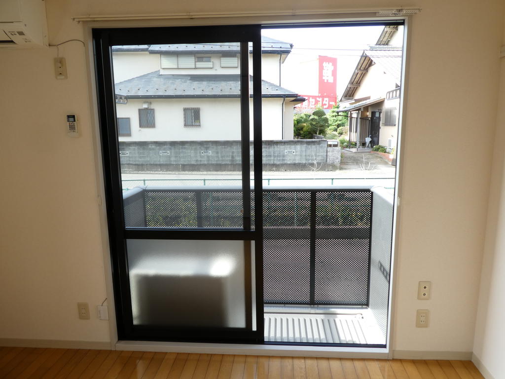 バルコニー　写真・動画・パノラマは同物件別部屋のものです。