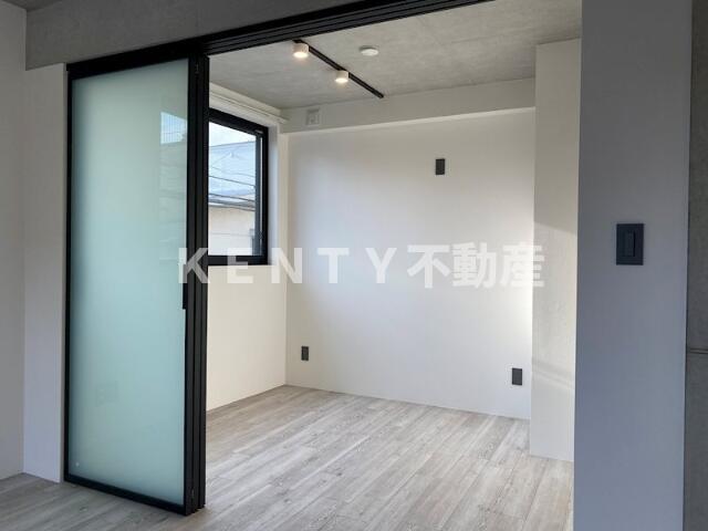 その他部屋・スペース　落ち着いて過ごせるお部屋なので、寝室にいかがでしょうか