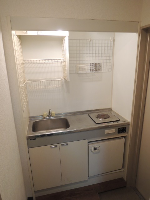 ＪＲ中央線 西八王子駅 徒歩11分 5階建 築36年のキッチン写真