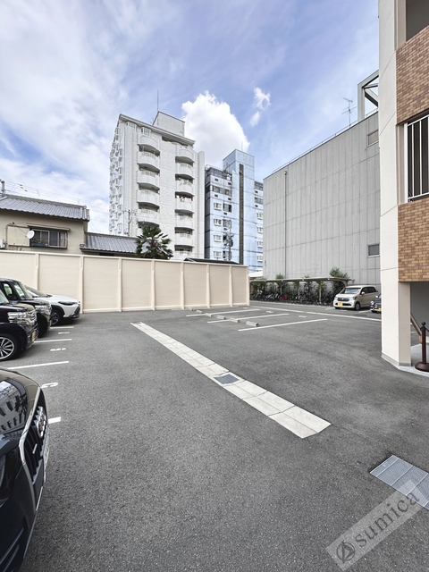 駐車場　ゆったりとした駐車場、出発もお帰りもスムーズに♪